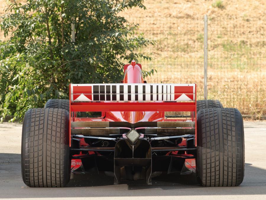  Ferrari F300 1998 года  (фото 13 из 14)